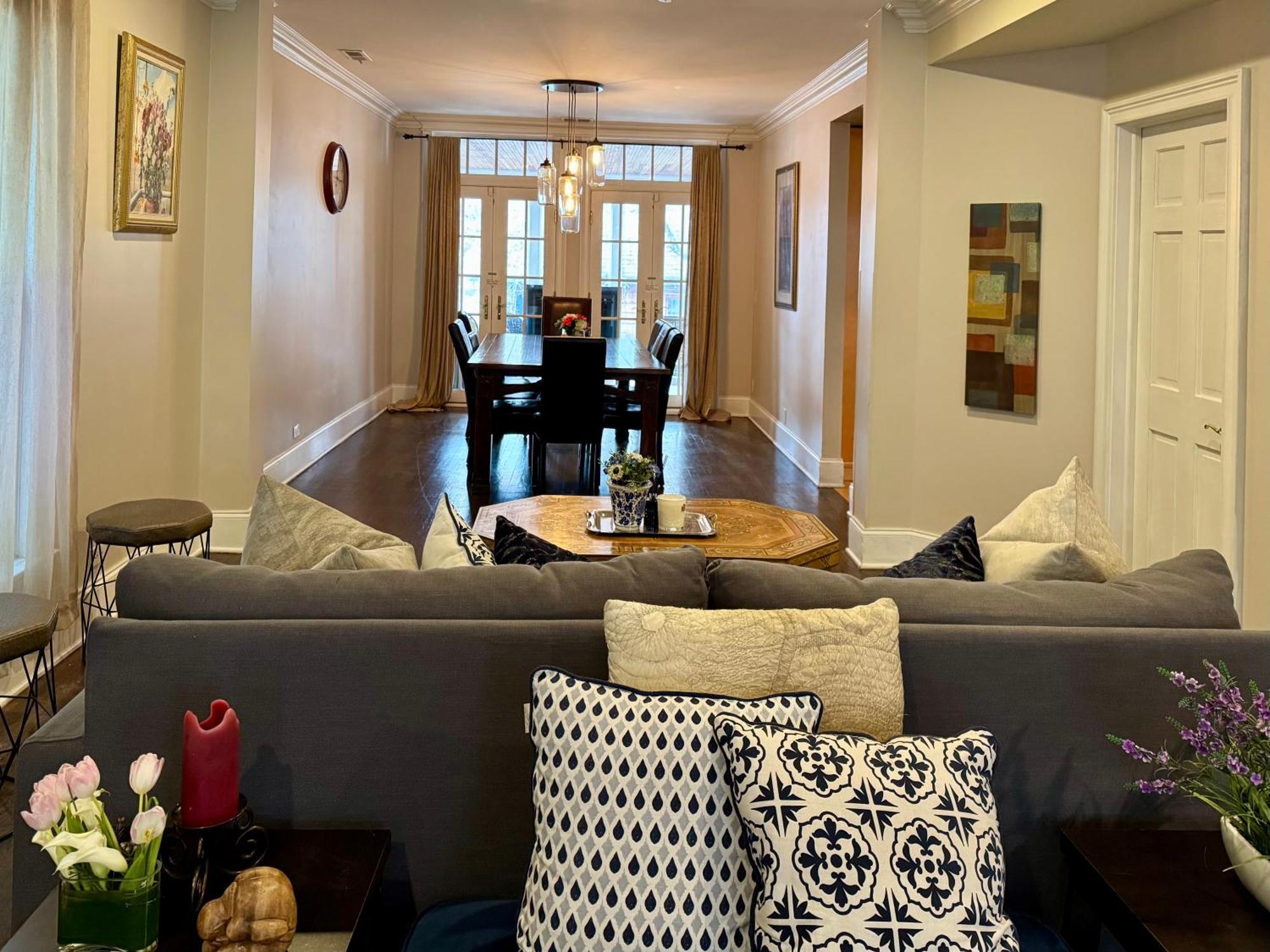 3 Bedroom Spacious Home In Ideal Location W Free Parking Back Yard Pets Welcome Chicago Exteriér fotografie