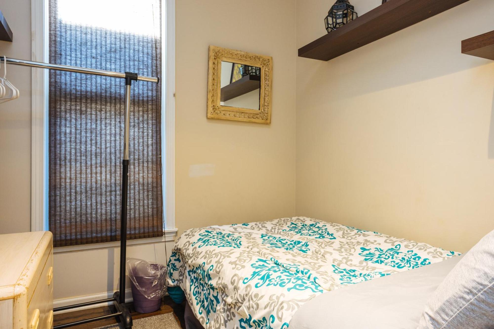 3 Bedroom Spacious Home In Ideal Location W Free Parking Back Yard Pets Welcome Chicago Exteriér fotografie