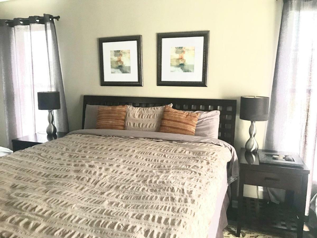 3 Bedroom Spacious Home In Ideal Location W Free Parking Back Yard Pets Welcome Chicago Exteriér fotografie