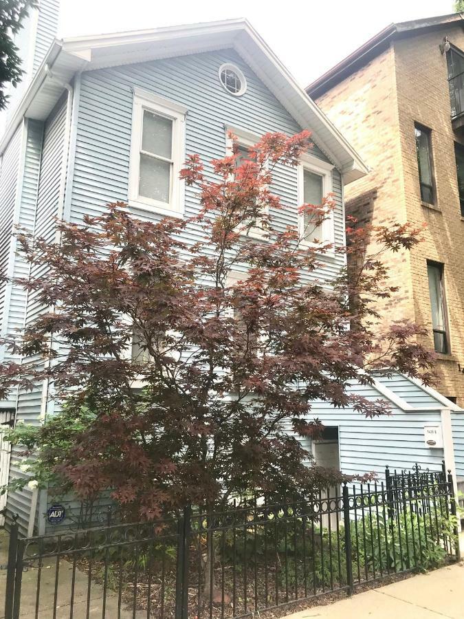3 Bedroom Spacious Home In Ideal Location W Free Parking Back Yard Pets Welcome Chicago Exteriér fotografie
