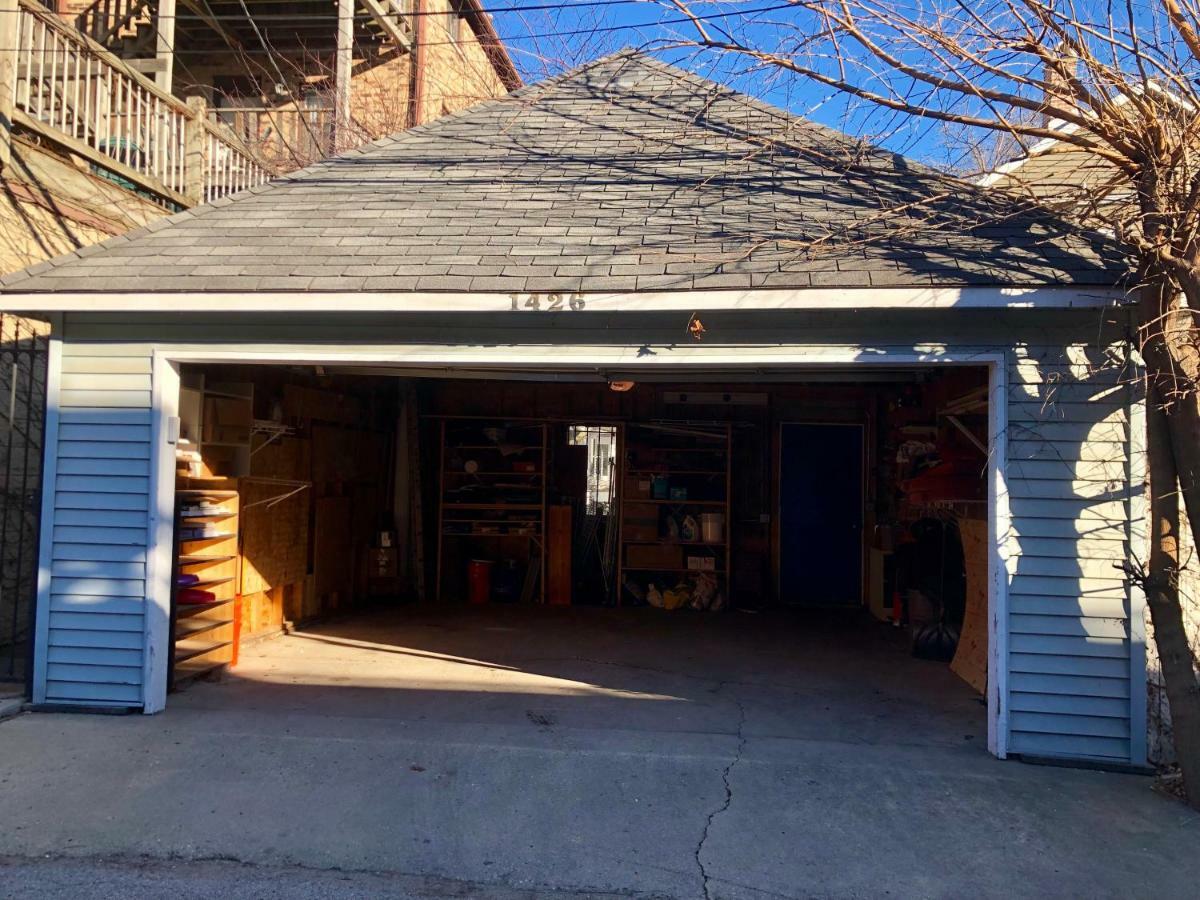 3 Bedroom Spacious Home In Ideal Location W Free Parking Back Yard Pets Welcome Chicago Exteriér fotografie